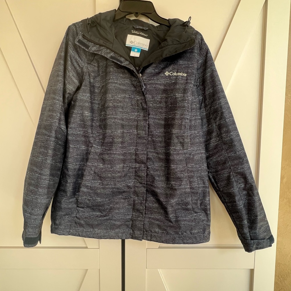 Columbia Navy and White Speckled Hooded Rain Jacket